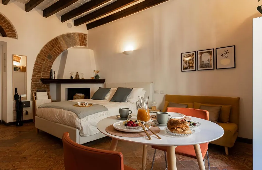 Cozy House In Naviglio Grande - Homy Apartments-1